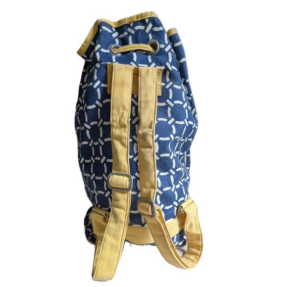Ame & Lulu Blue/White Chain Pattern Tennis Backpack - Picture 2 of 6